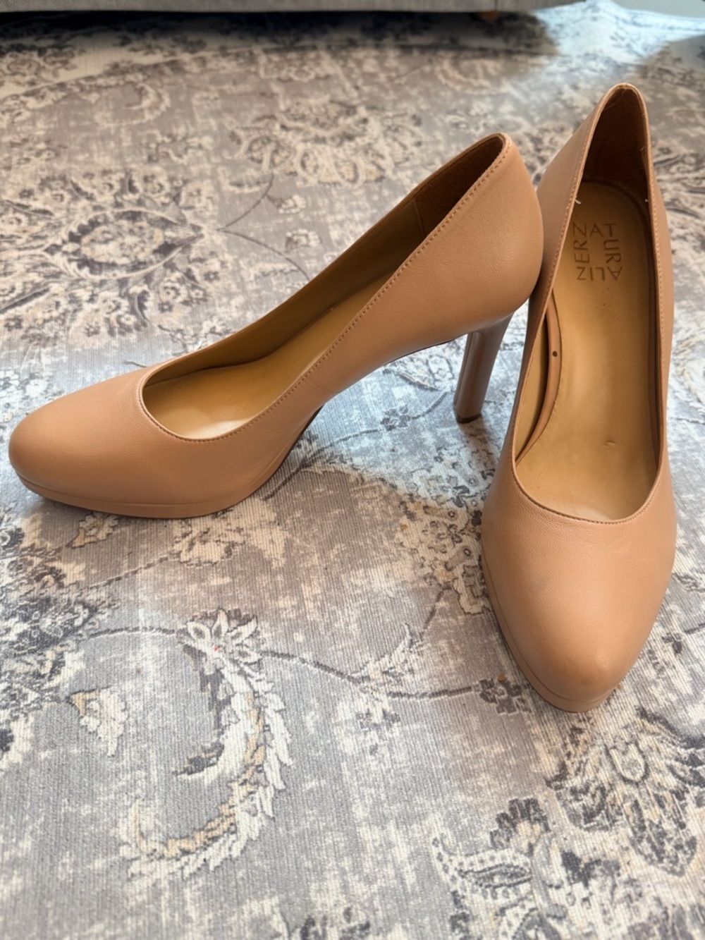 👠 Naturalizer Teresa Platform Pumps Nude Tan Leather Heels | Size 9